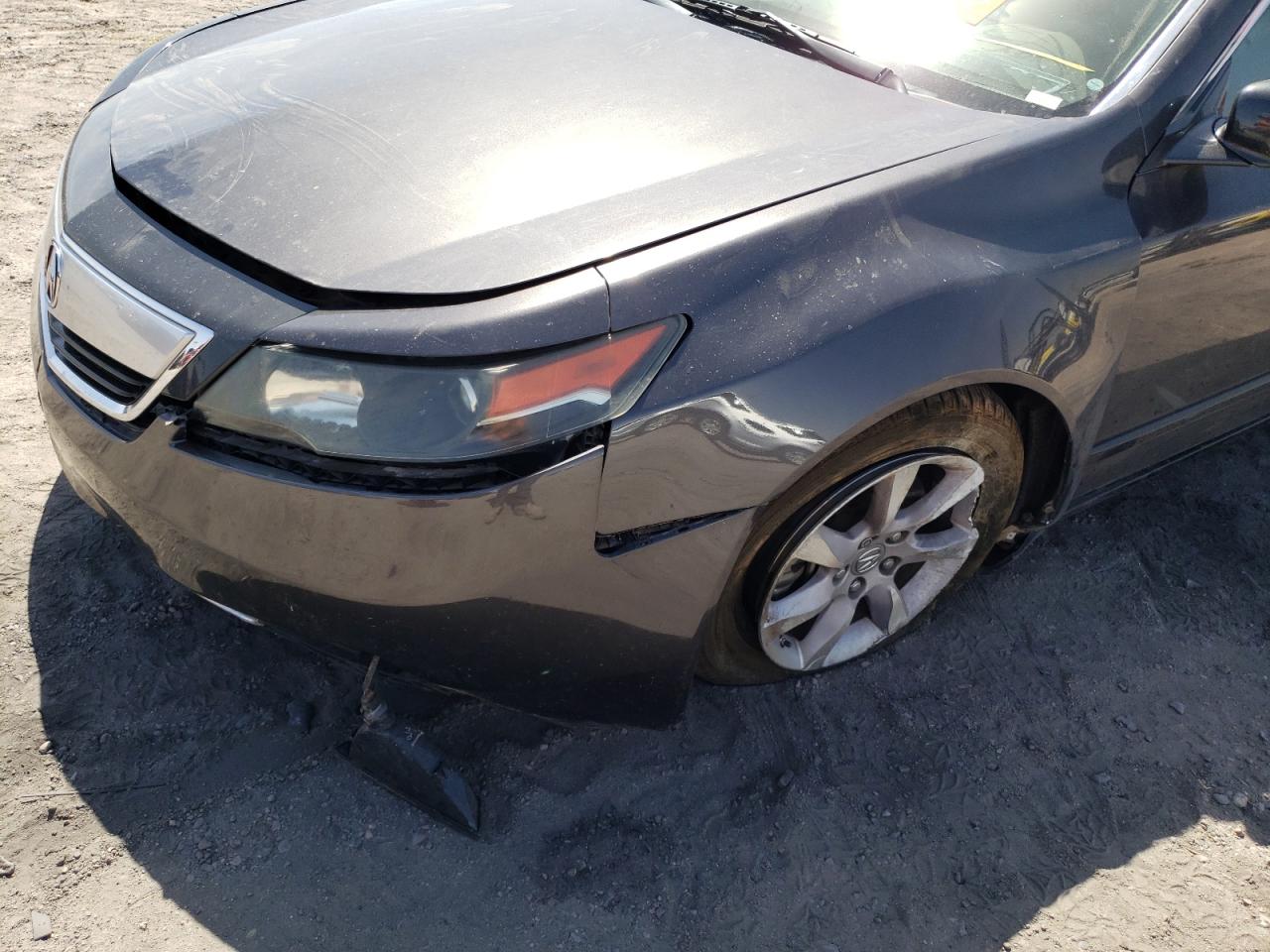 Photo 9 from auction – 2013 ACURA TL with VIN 19UUA8F26DA013701