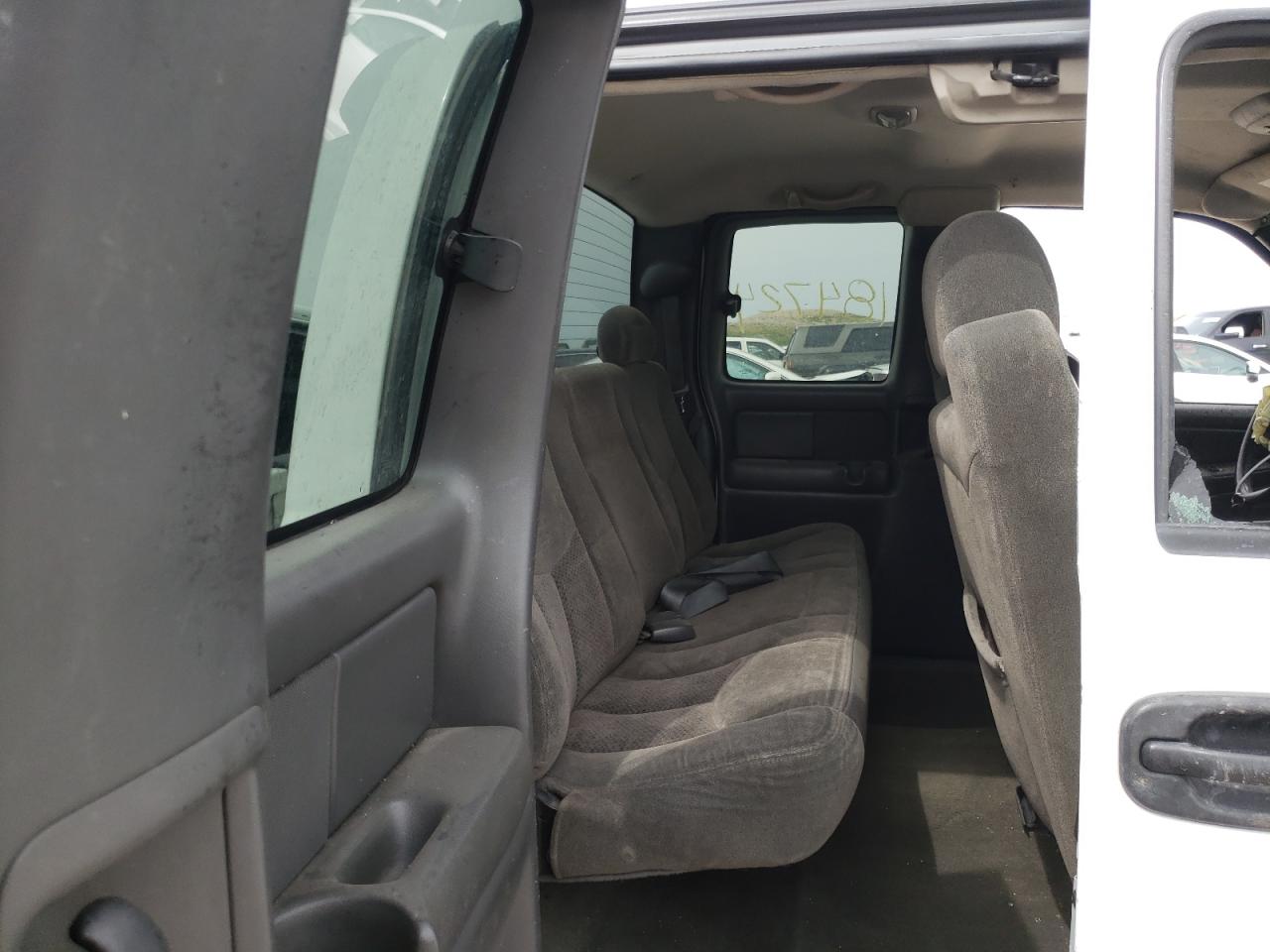 Photo 6 from auction – 2004 CHEVROLET SILVERADO with VIN 2GCEC19TX41294596