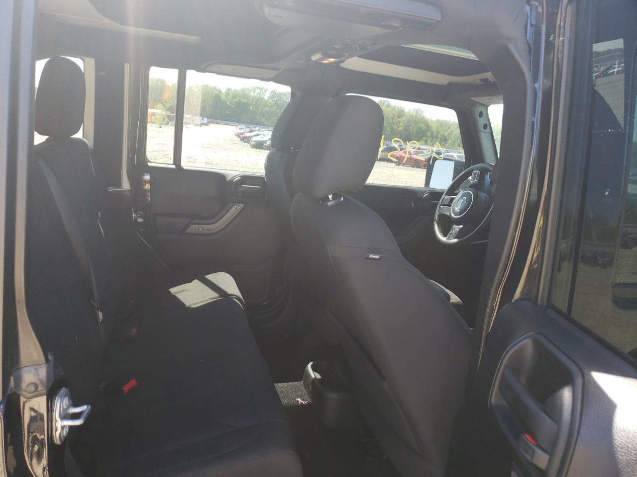 Photo 6 from auction – 2016 JEEP WRANGLER U with VIN 1C4HJWDG5GL330459