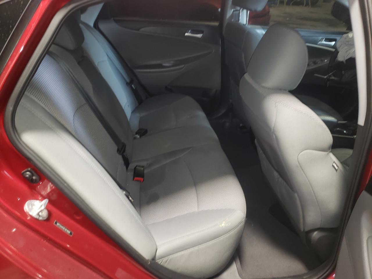 Photo 6 from auction – 2014 HYUNDAI SONATA GLS with VIN 5NPEB4AC6EH818066
