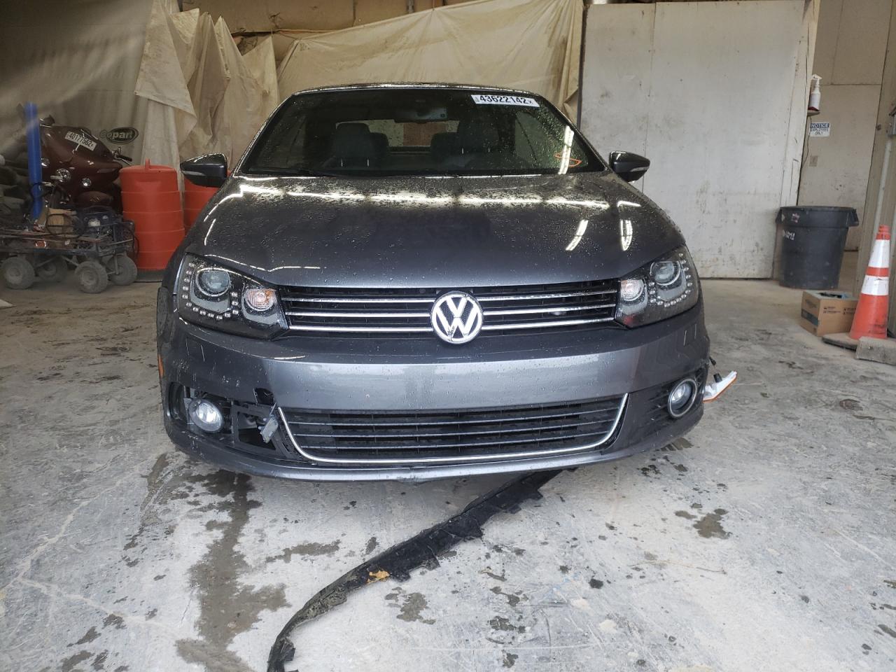 Photo 9 from auction – 2013 VOLKSWAGEN EOS LUX with VIN WVWFW8AH7DV002400