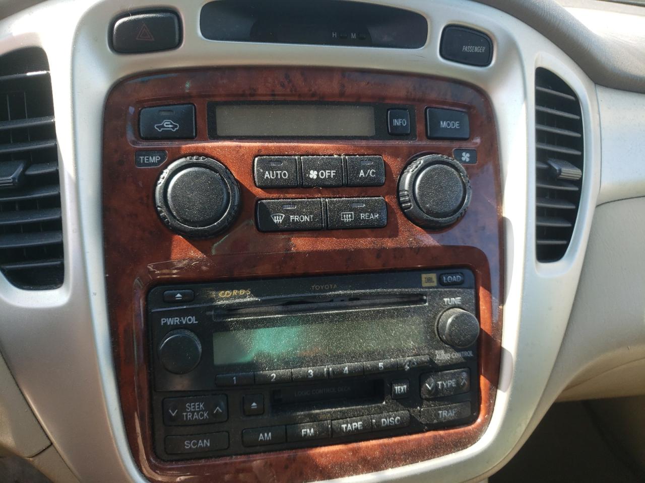 Photo 9 from auction – 2007 TOYOTA HIGHLANDER with VIN JTEEW21A870039769
