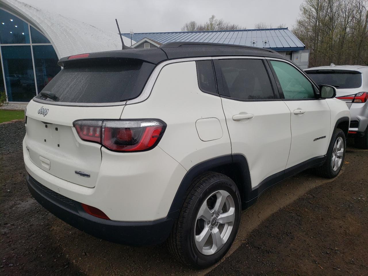 Photo 4 from auction – 2018 JEEP COMPASS LA with VIN 3C4NJDBB2JT399037