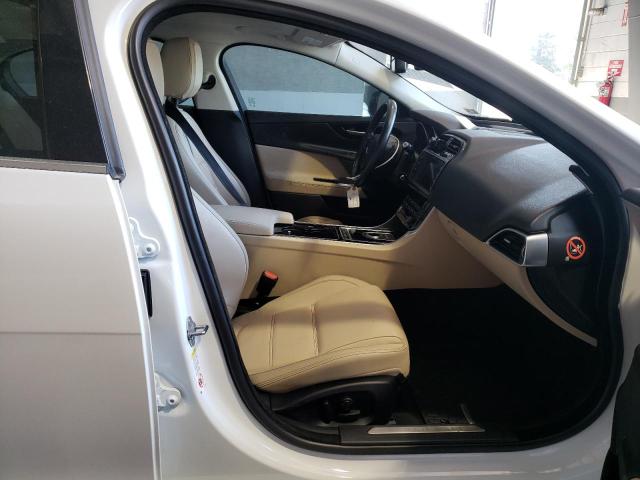 Photo 5 from auction – 2017 JAGUAR XE PRESTIG with VIN SAJAE4BG6HA966965