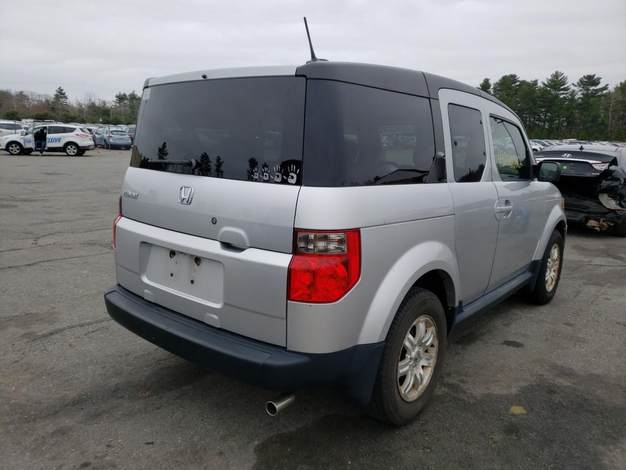 Photo 4 from auction – 2006 HONDA ELEMENT EX with VIN 5J6YH18796L003905
