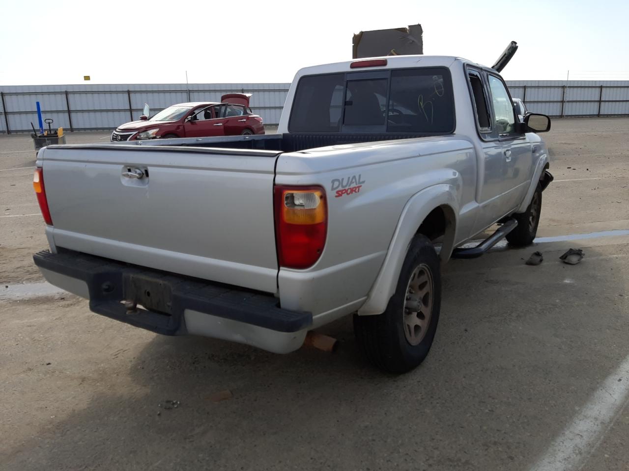 Photo 4 from auction – 2002 MAZDA B3000 CAB with VIN 4F4YR16U32TM03097