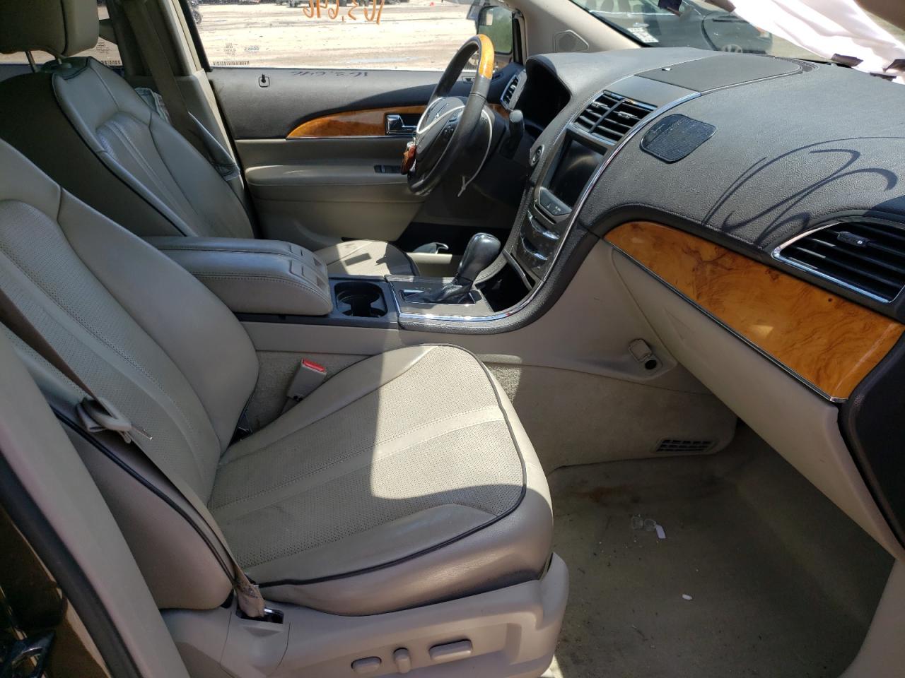 Photo 5 from auction – 2011 LINCOLN MKX with VIN 2LMDJ6JK1BBJ06914