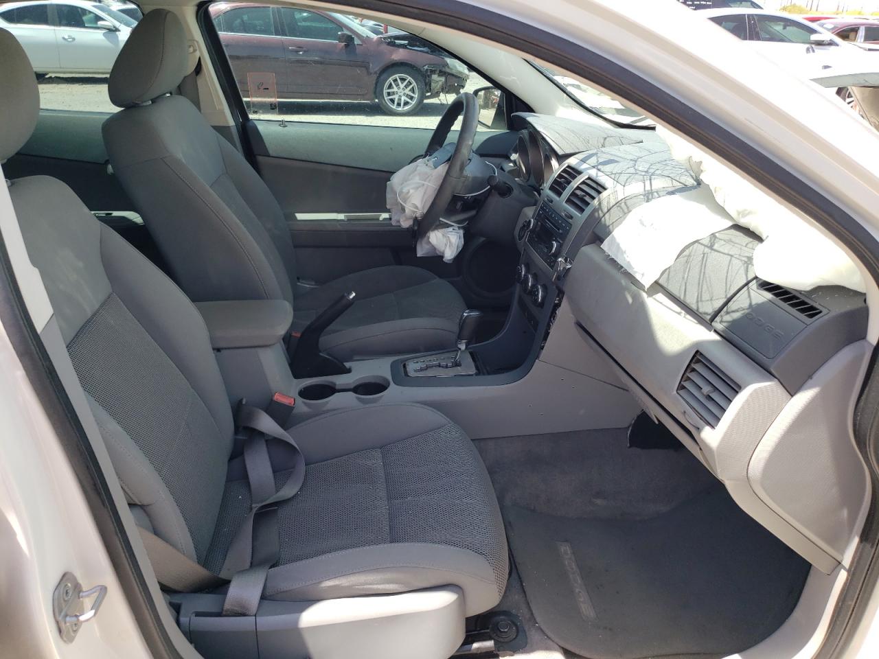 Photo 5 from auction – 2008 DODGE AVENGER SE with VIN 1B3LC46R68N241739
