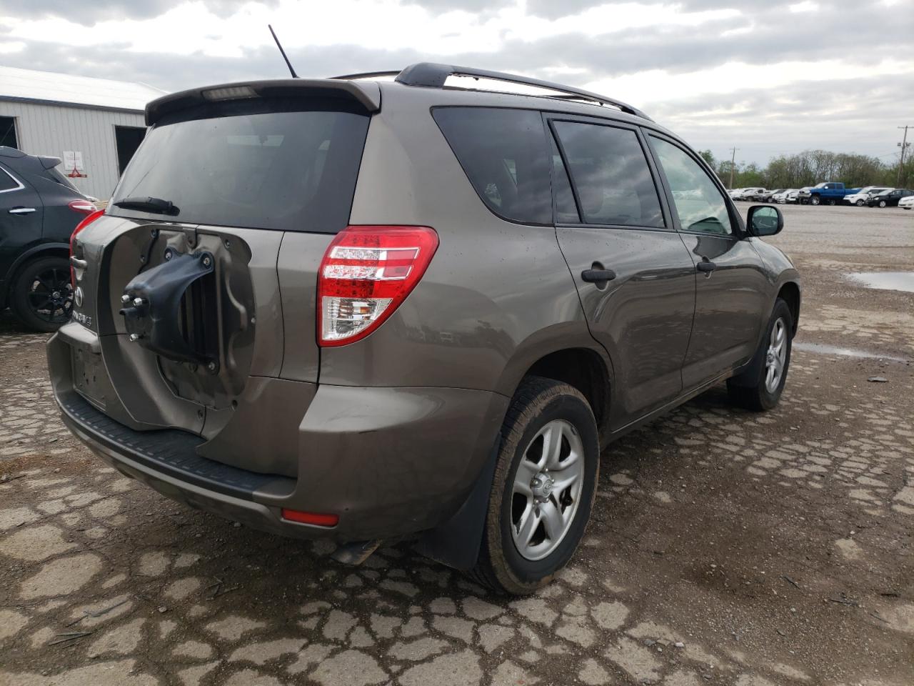 Photo 4 from auction – 2010 TOYOTA RAV4 with VIN JTMZF4DV1A5026792