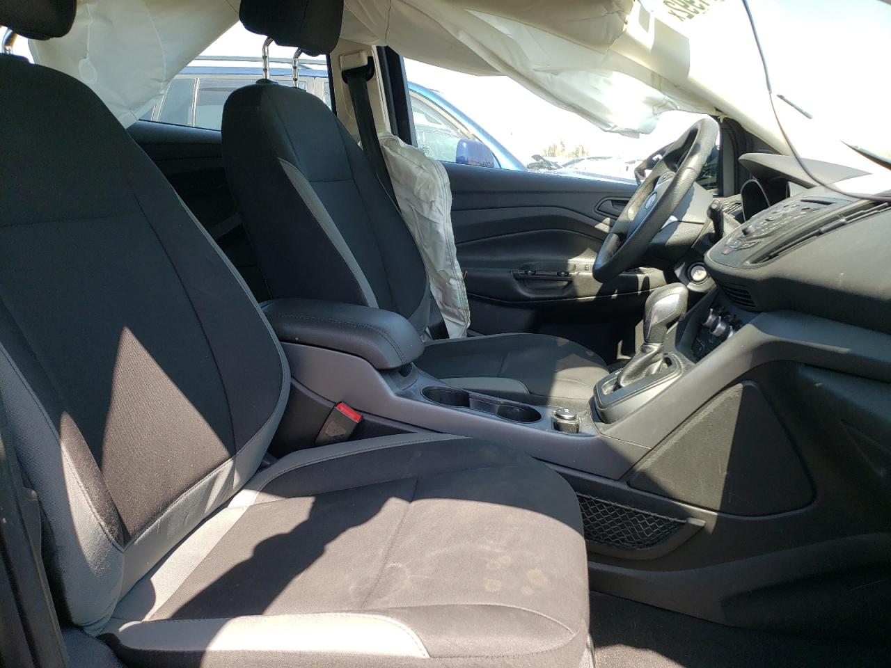 Photo 5 from auction – 2015 FORD ESCAPE S with VIN 1FMCU0F75FUA91267