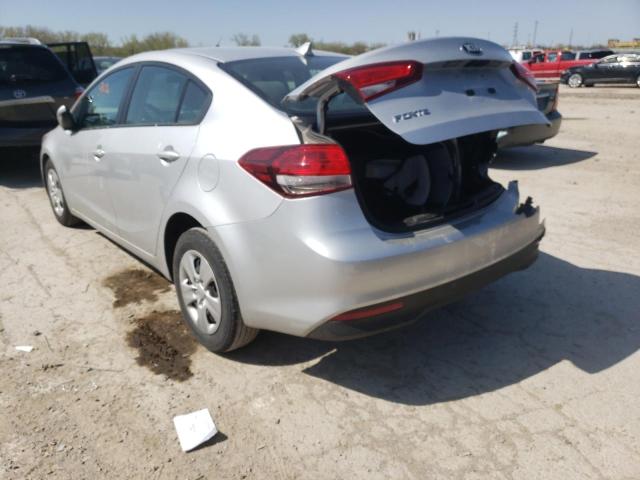 Photo 3 from auction – 2017 KIA FORTE LX with VIN 3KPFK4A79HE077024