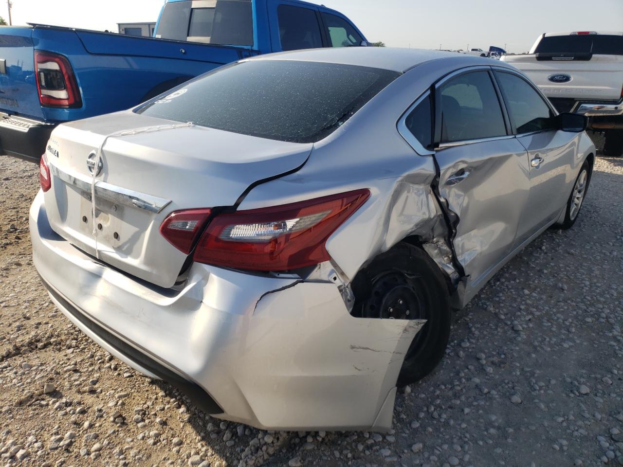 Photo 4 from auction – 2018 NISSAN ALTIMA 2.5 with VIN 1N4AL3AP3JC274761