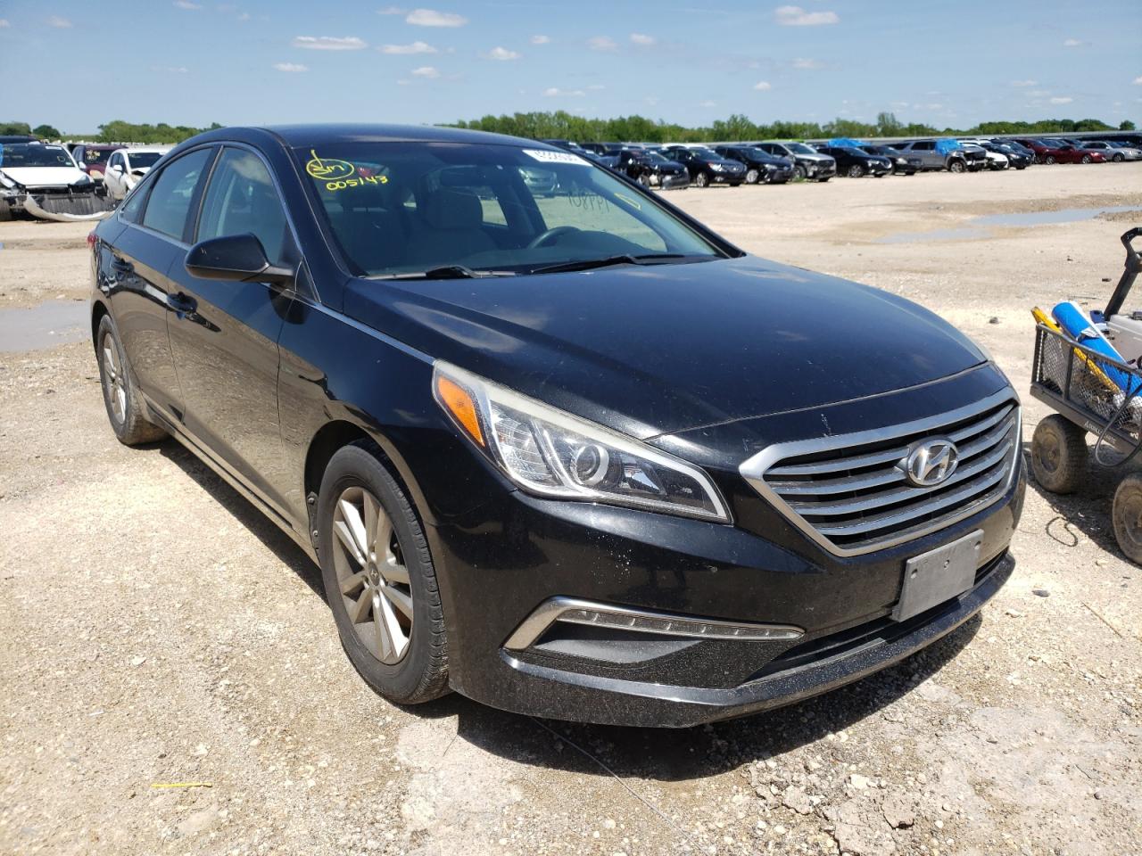 HYUNDAI SONATA SE 2015 with VIN 5NPE24AF4FH005143 - Photo from auction