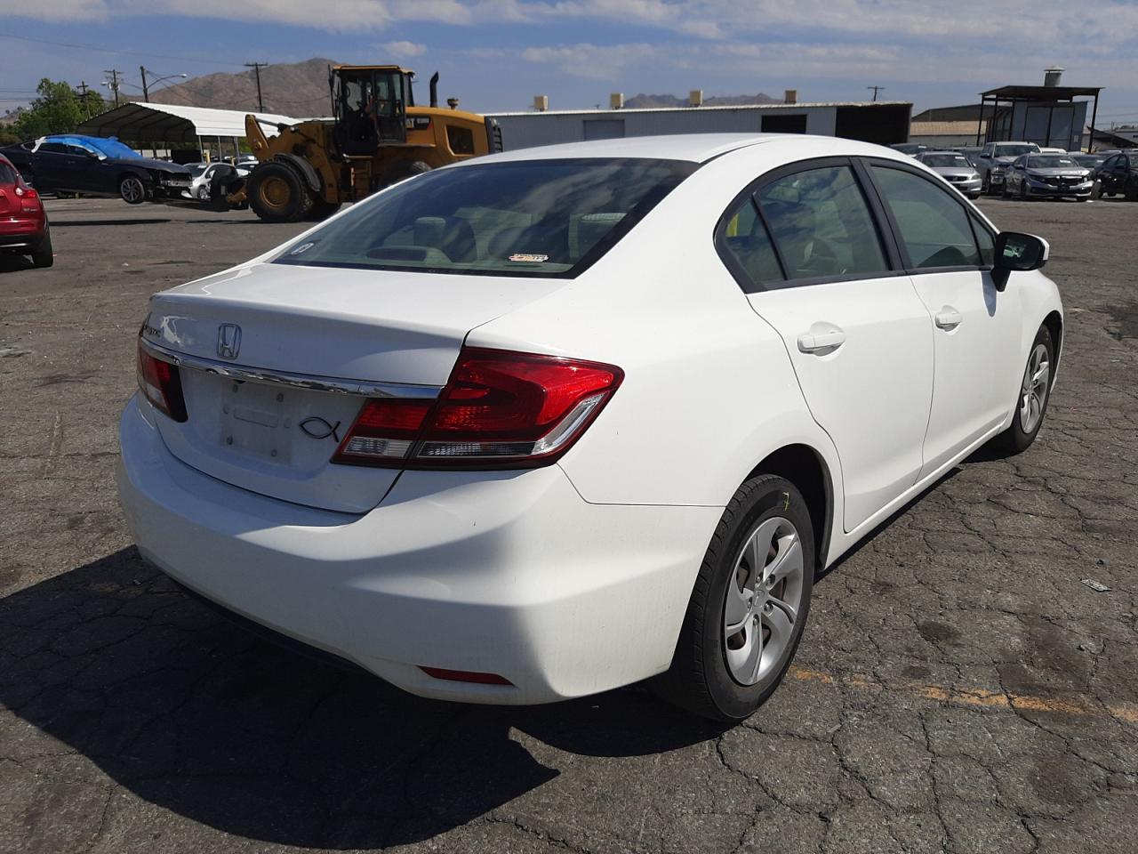 Photo 4 from auction – 2014 HONDA CIVIC LX with VIN 19XFB2F55EE263991