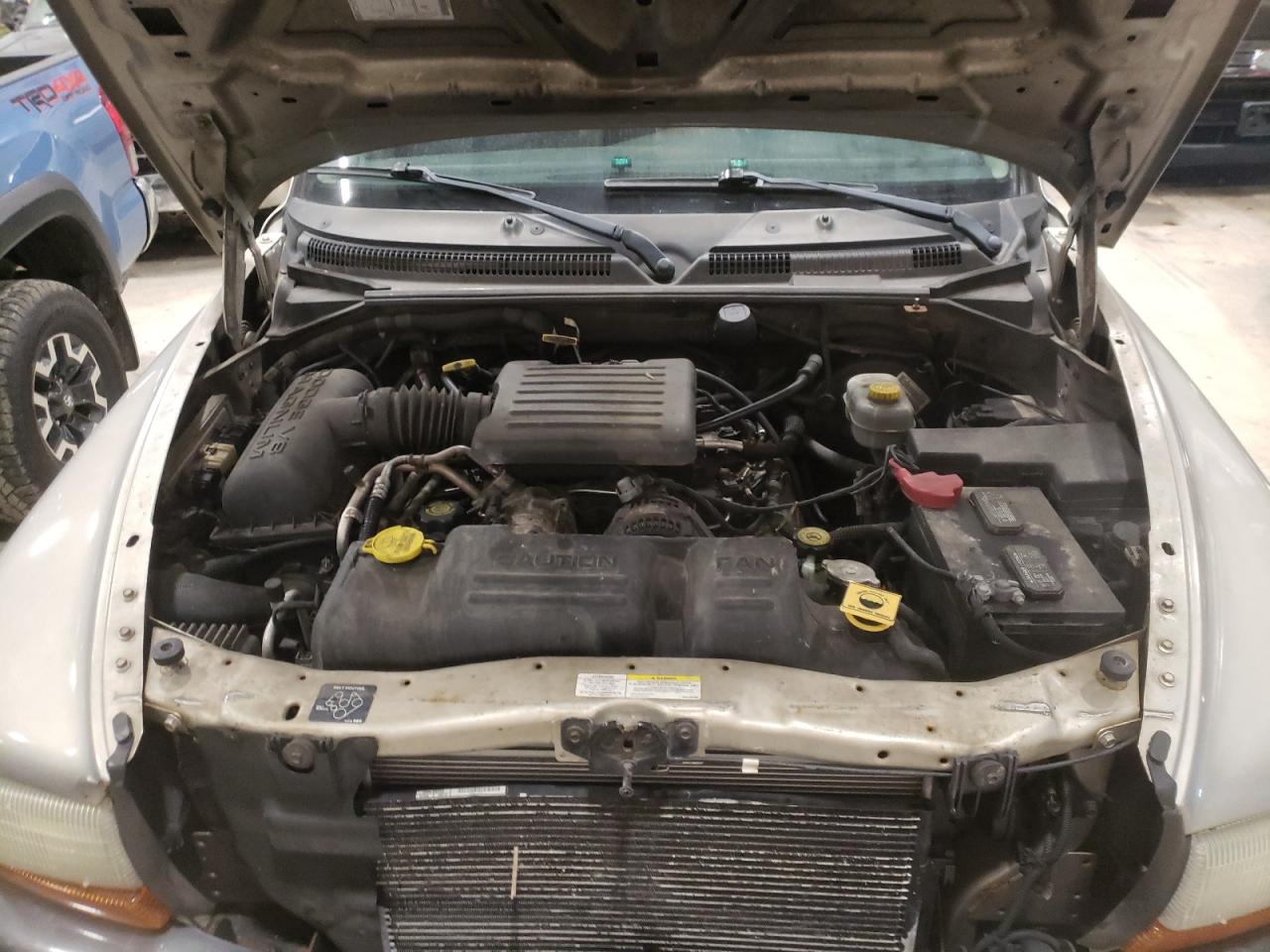 Photo 7 from auction – 2002 DODGE DURANGO SP with VIN 1B4HS38NX2F124353