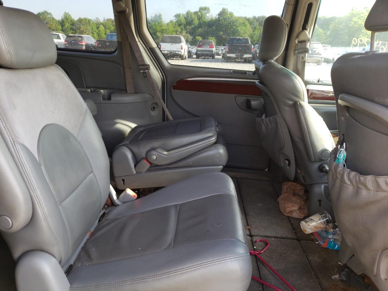 Photo 6 from auction – 2007 CHRYSLER TOWN & COU with VIN 2A4GP64L37R329156