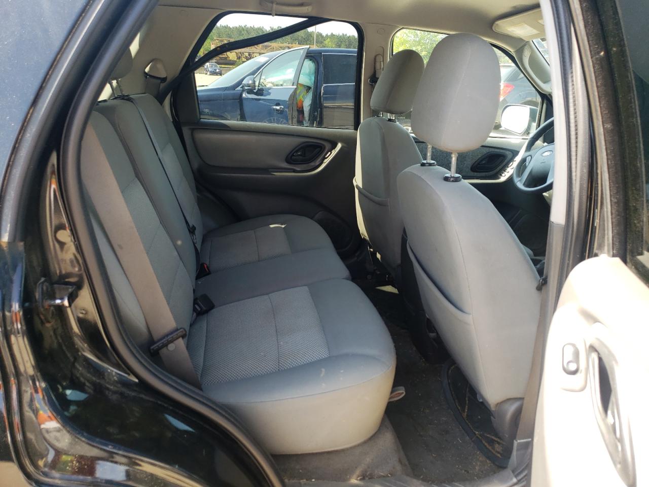 Photo 6 from auction – 2006 FORD ESCAPE XLT with VIN 1FMYU03186KA72231