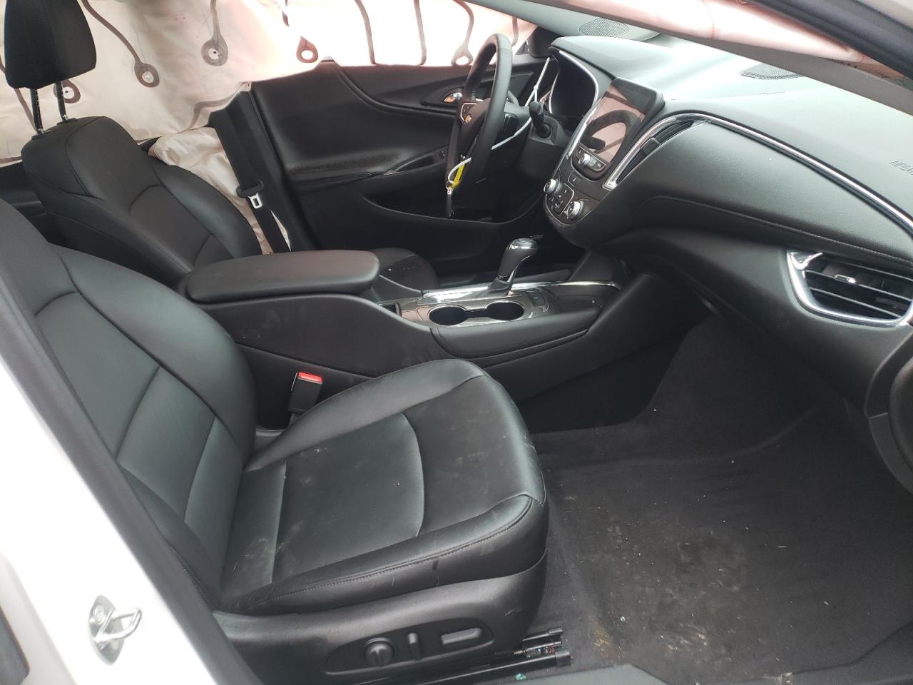 Photo 5 from auction – 2018 CHEVROLET MALIBU LT with VIN 1G1ZD5ST2JF215869