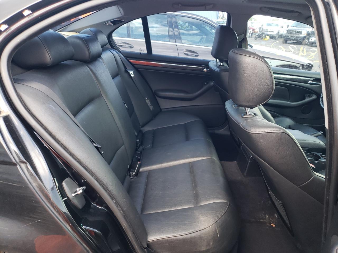 Photo 6 from auction – 2005 BMW 325 XI with VIN WBAEU33435PR14863
