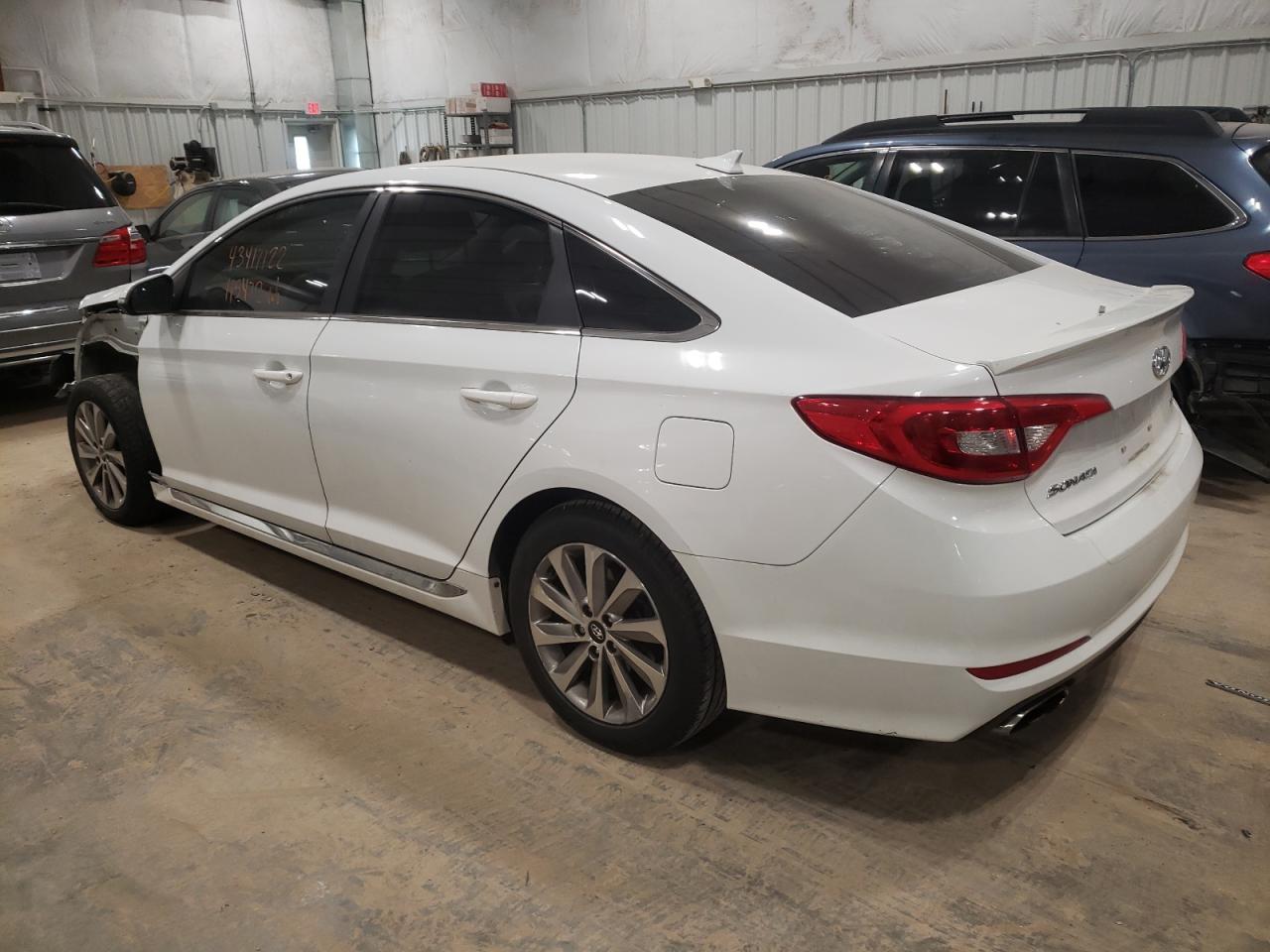 Photo 3 from auction – 2015 HYUNDAI SONATA SPO with VIN 5NPE34AF1FH077026