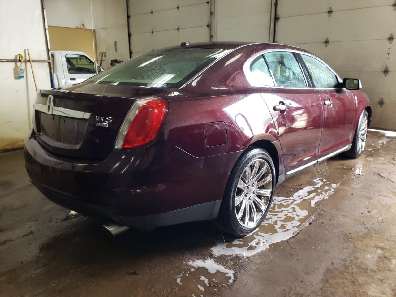 Photo 4 from auction – 2011 LINCOLN MKS with VIN 1LNHL9ER2BG607223