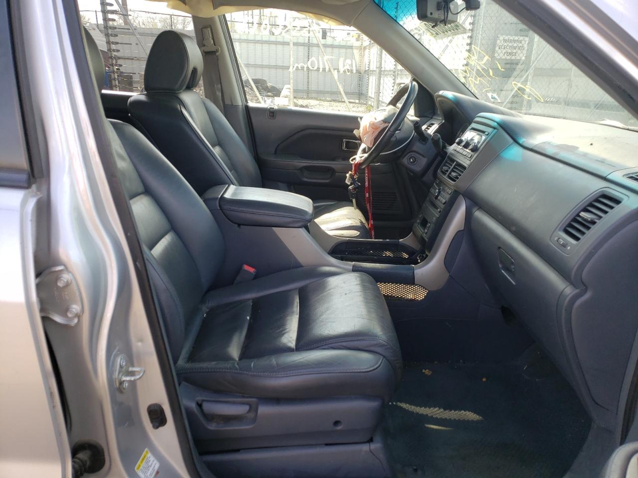 Photo 5 from auction – 2006 HONDA PILOT EX with VIN 2HKYF18666H532686