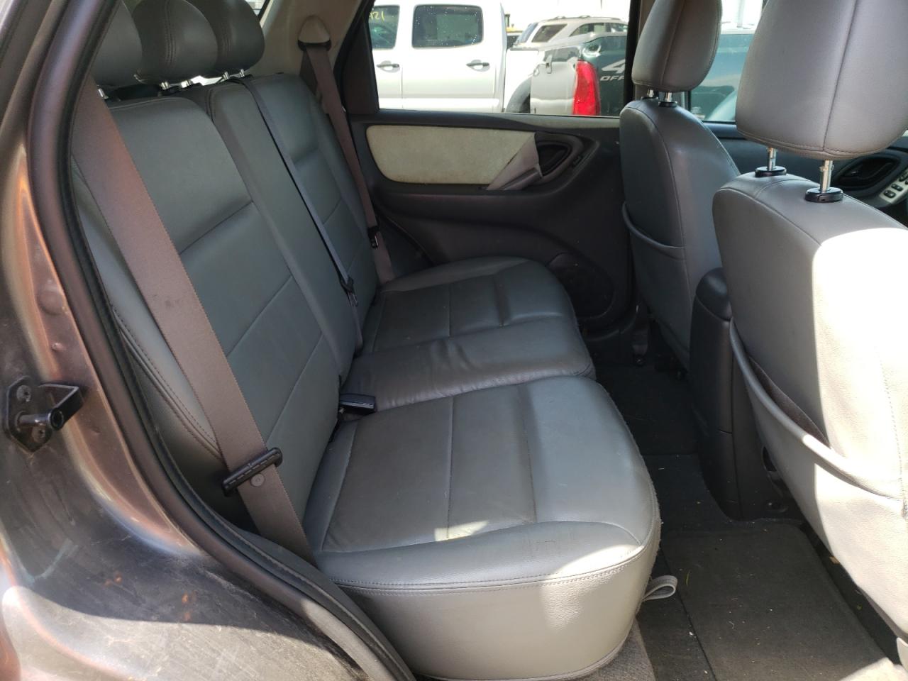 Photo 6 from auction – 2005 FORD ESCAPE HEV with VIN 1FMCU96H15KD30126