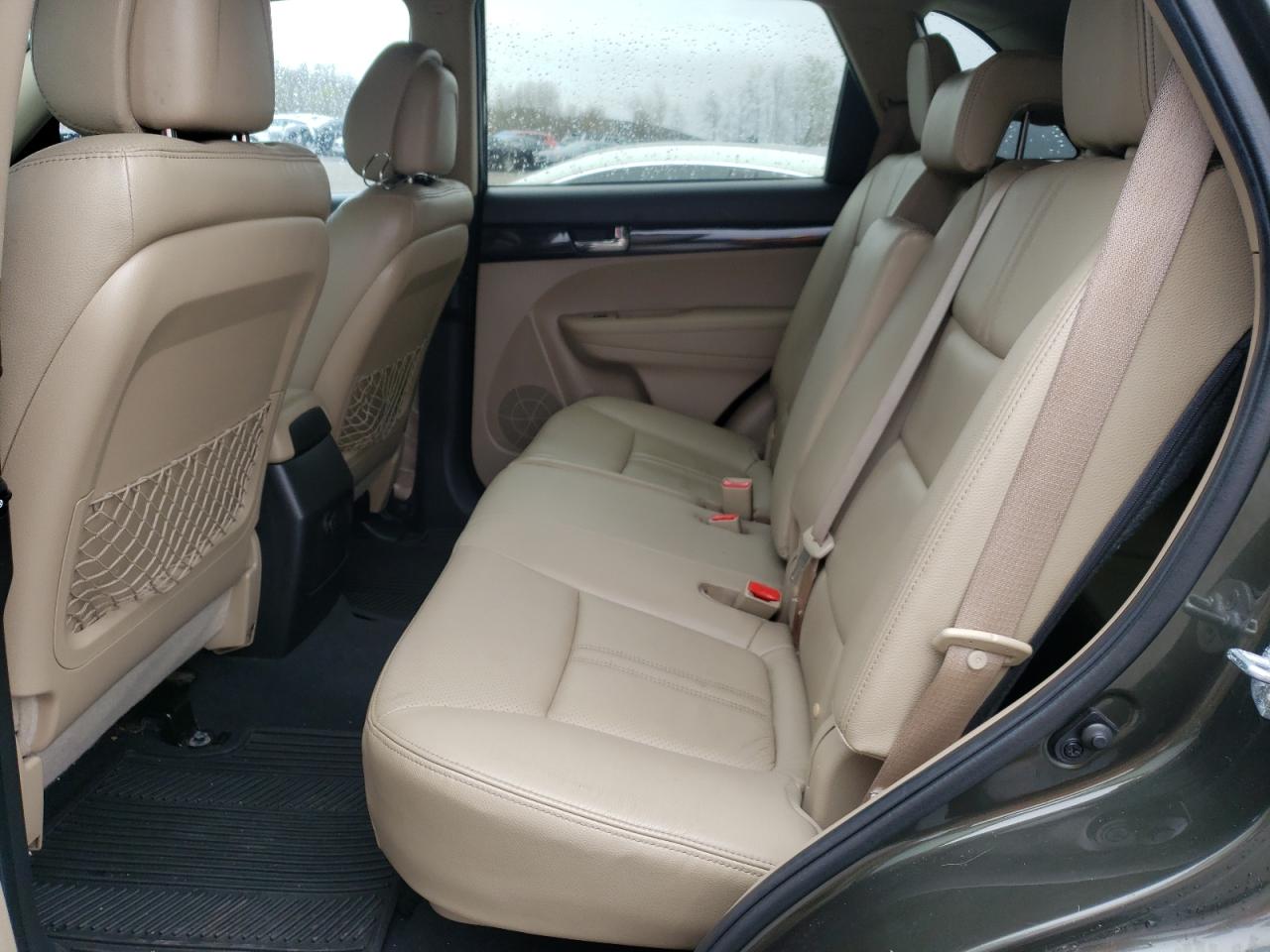 Photo 6 from auction – 2011 KIA SORENTO EX with VIN 5XYKUDA24BG171643