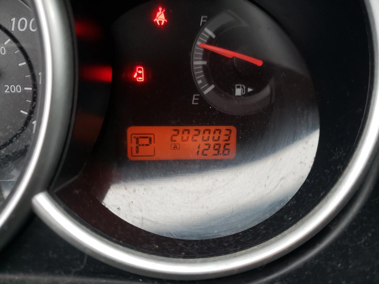 Photo 8 from auction – 2010 NISSAN VERSA S with VIN 3N1BC1CP6AL419833