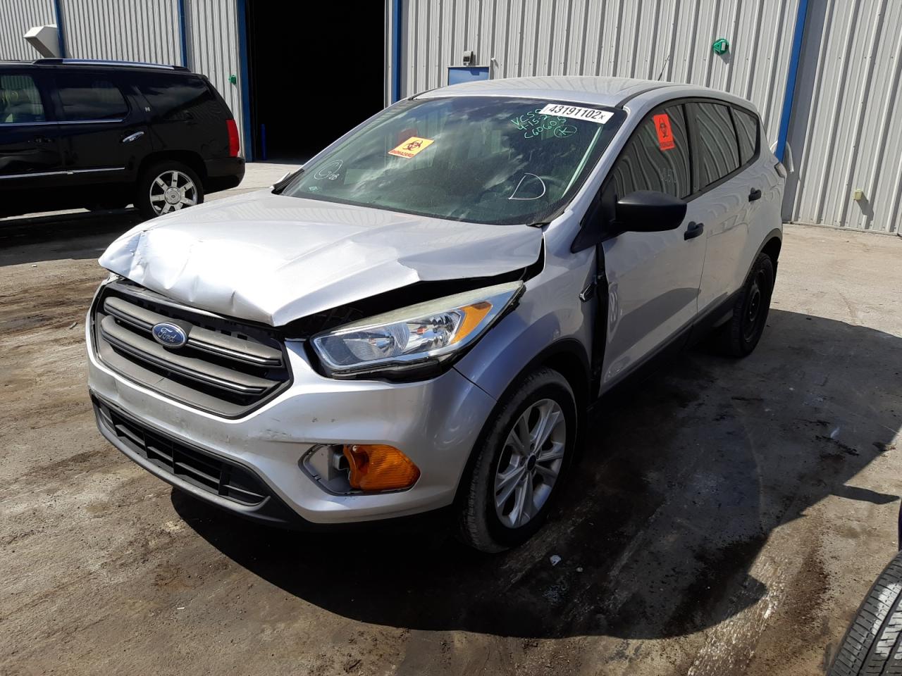 Photo 2 from auction – 2017 FORD ESCAPE S with VIN 1FMCU0F78HUC60605