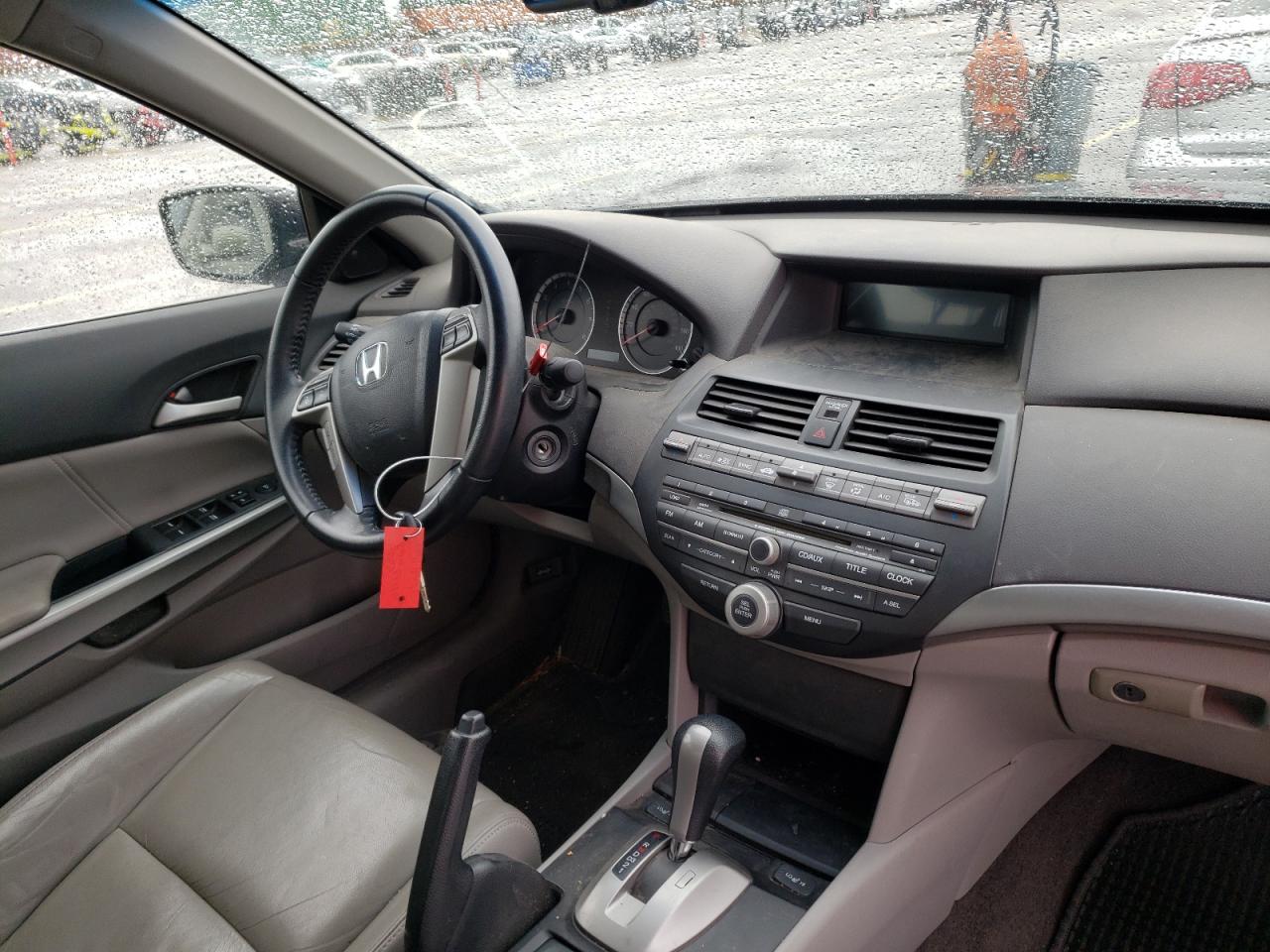 Photo 9 from auction – 2010 HONDA ACCORD EXL with VIN 1HGCP2F86AA059231