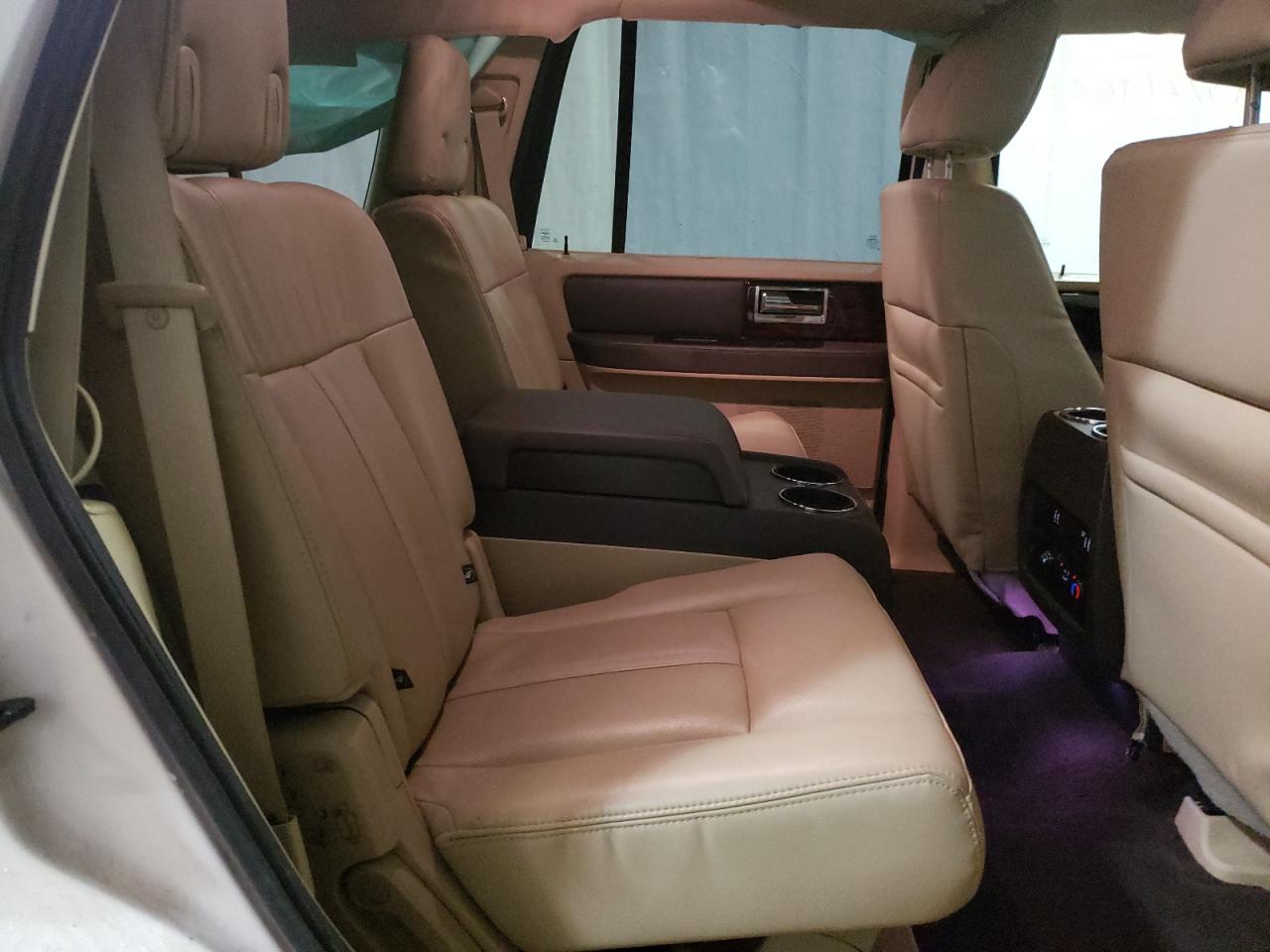 Photo 6 from auction – 2016 LINCOLN NAVIGATOR with VIN 5LMJJ2LT2GEL04665