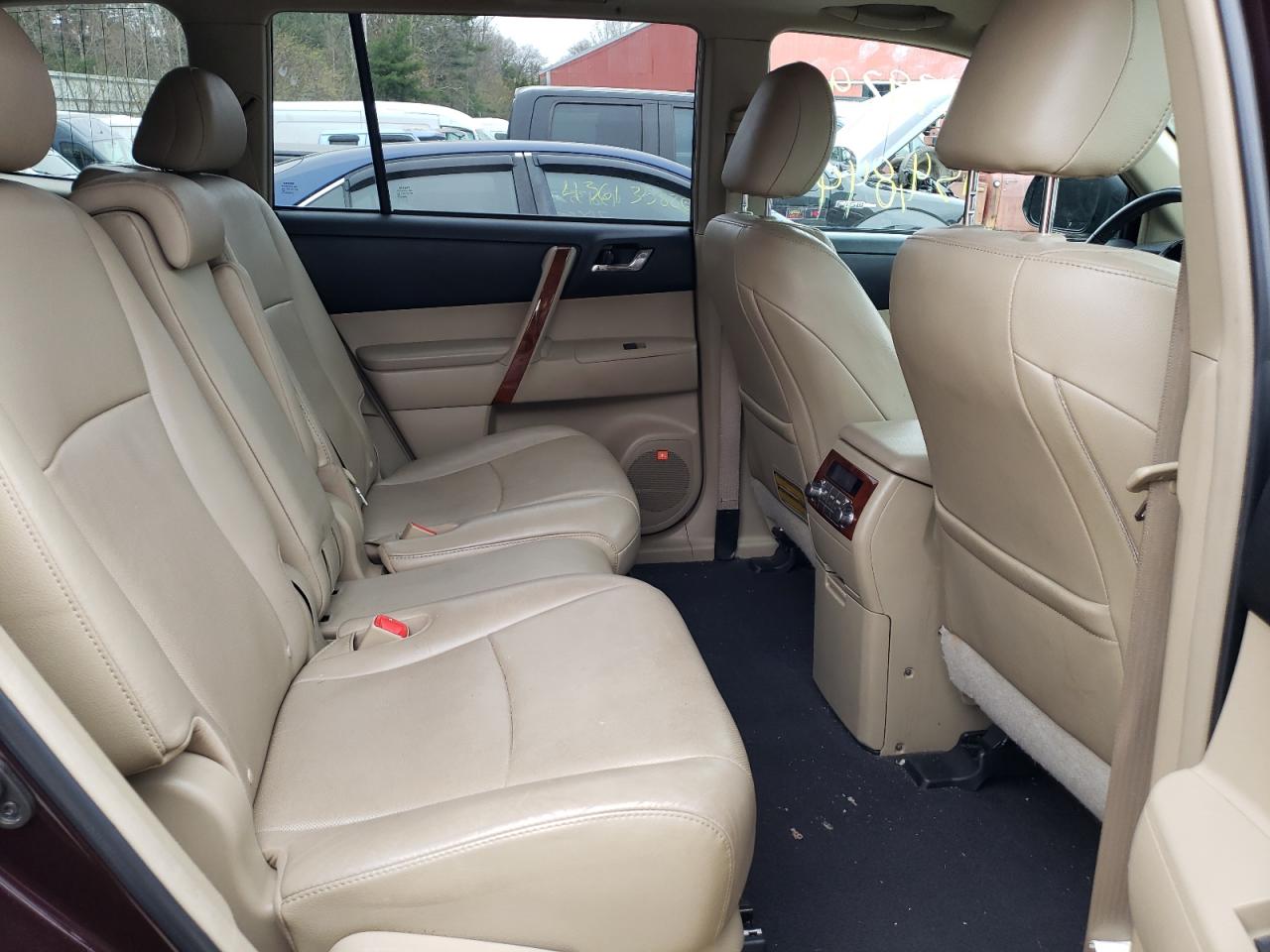 Photo 6 from auction – 2012 TOYOTA HIGHLANDER with VIN 5TDDK3EH8CS102384