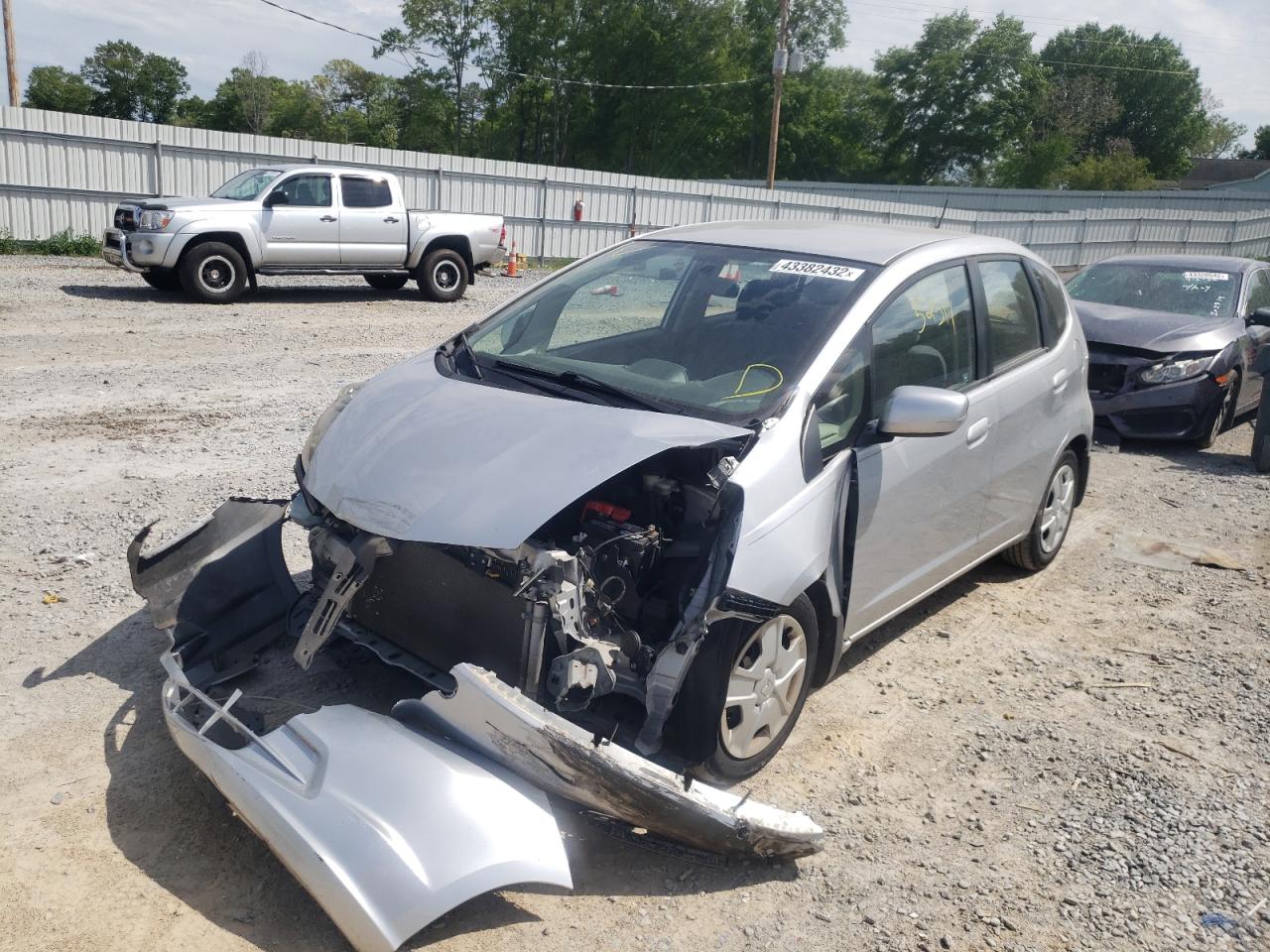 Photo 2 from auction – 2013 HONDA FIT with VIN JHMGE8H38DC079451