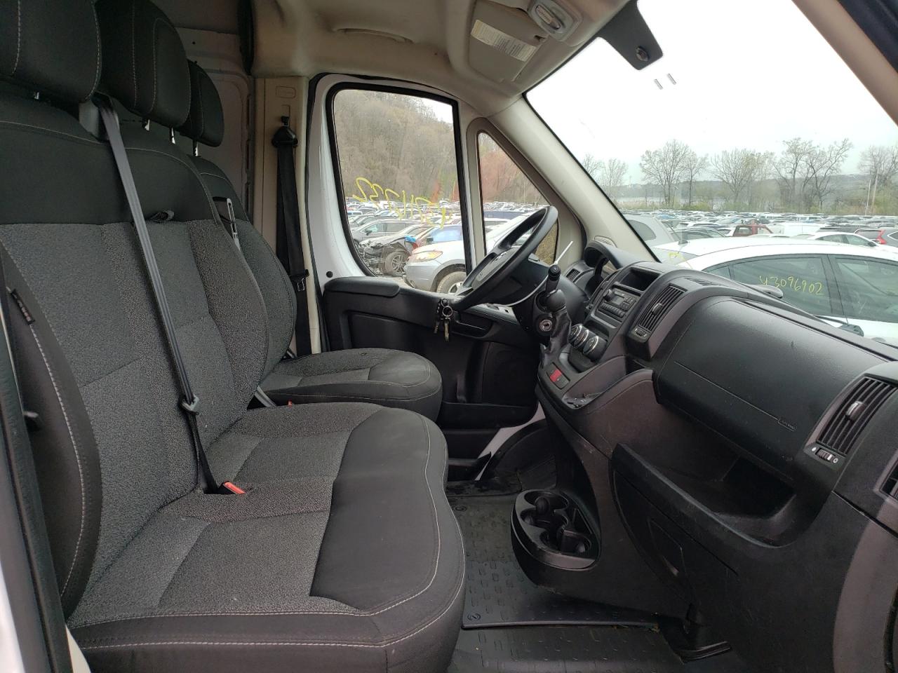 Photo 5 from auction – 2017 RAM PROMASTER with VIN 3C6TRVBG4HE510971