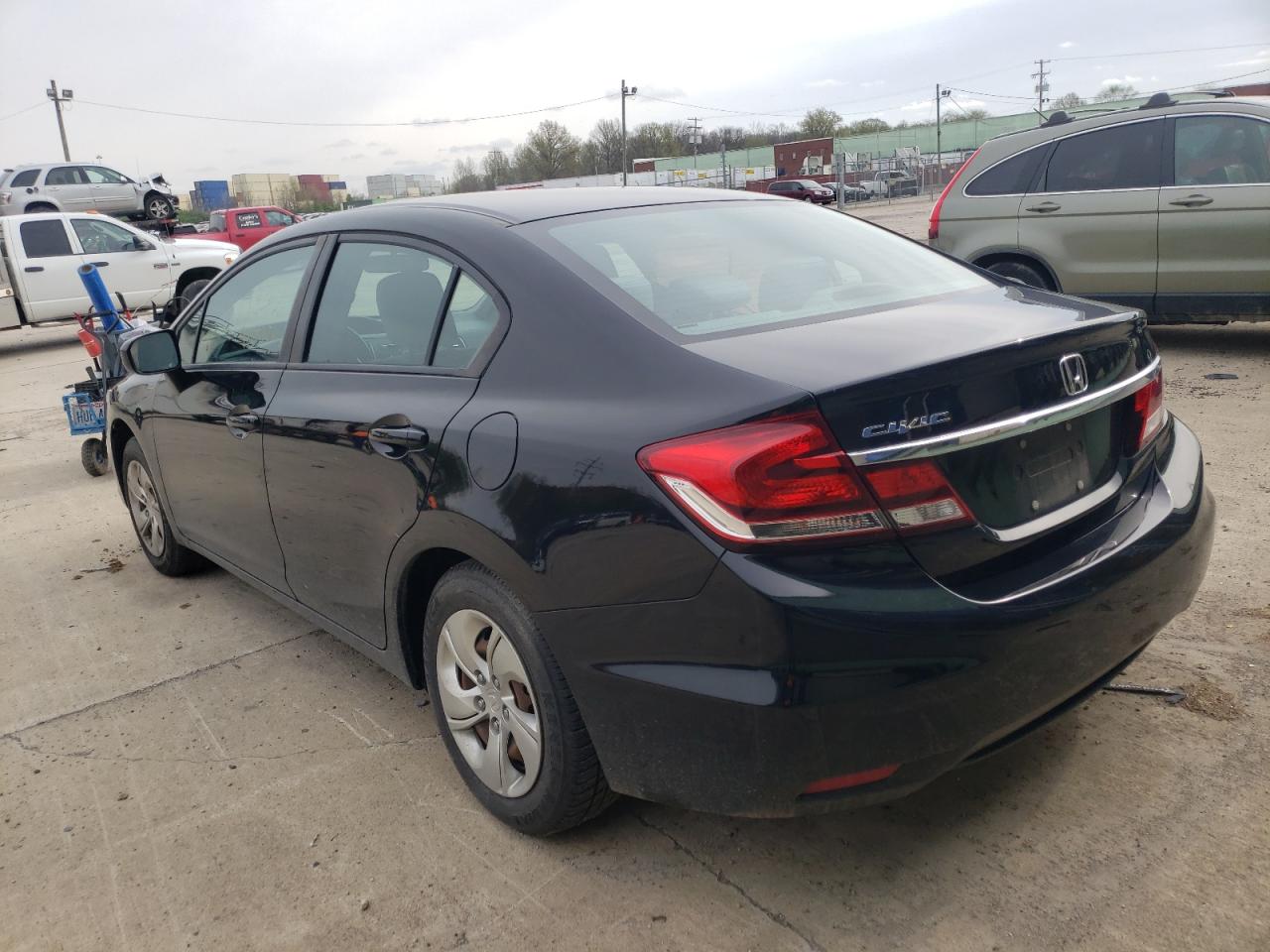 Photo 3 from auction – 2015 HONDA CIVIC LX with VIN 19XFB2F5XFE064095