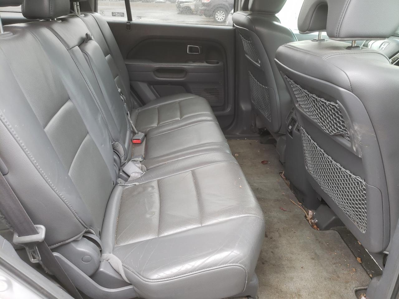 Photo 6 from auction – 2006 HONDA PILOT EX with VIN 5FNYF28576B004411