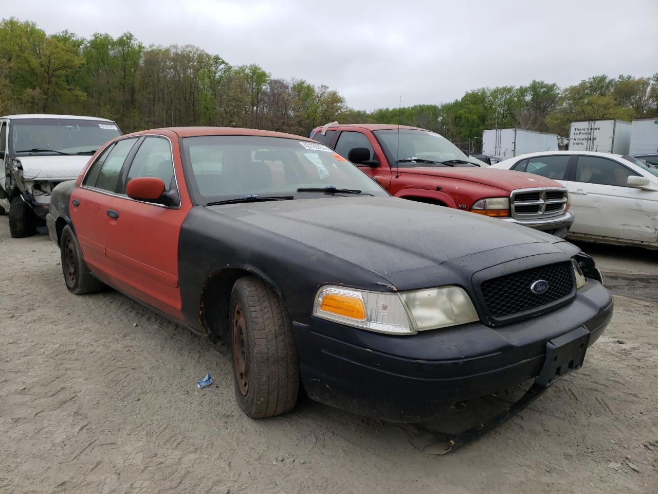 FORD CROWN VICT 2004 with VIN 2FAFP72W04X158898 - Photo from auction