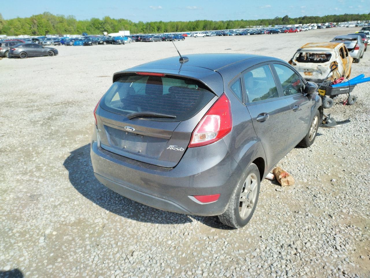 Photo 4 from auction – 2019 FORD FIESTA SE with VIN 3FADP4EJ2KM108146