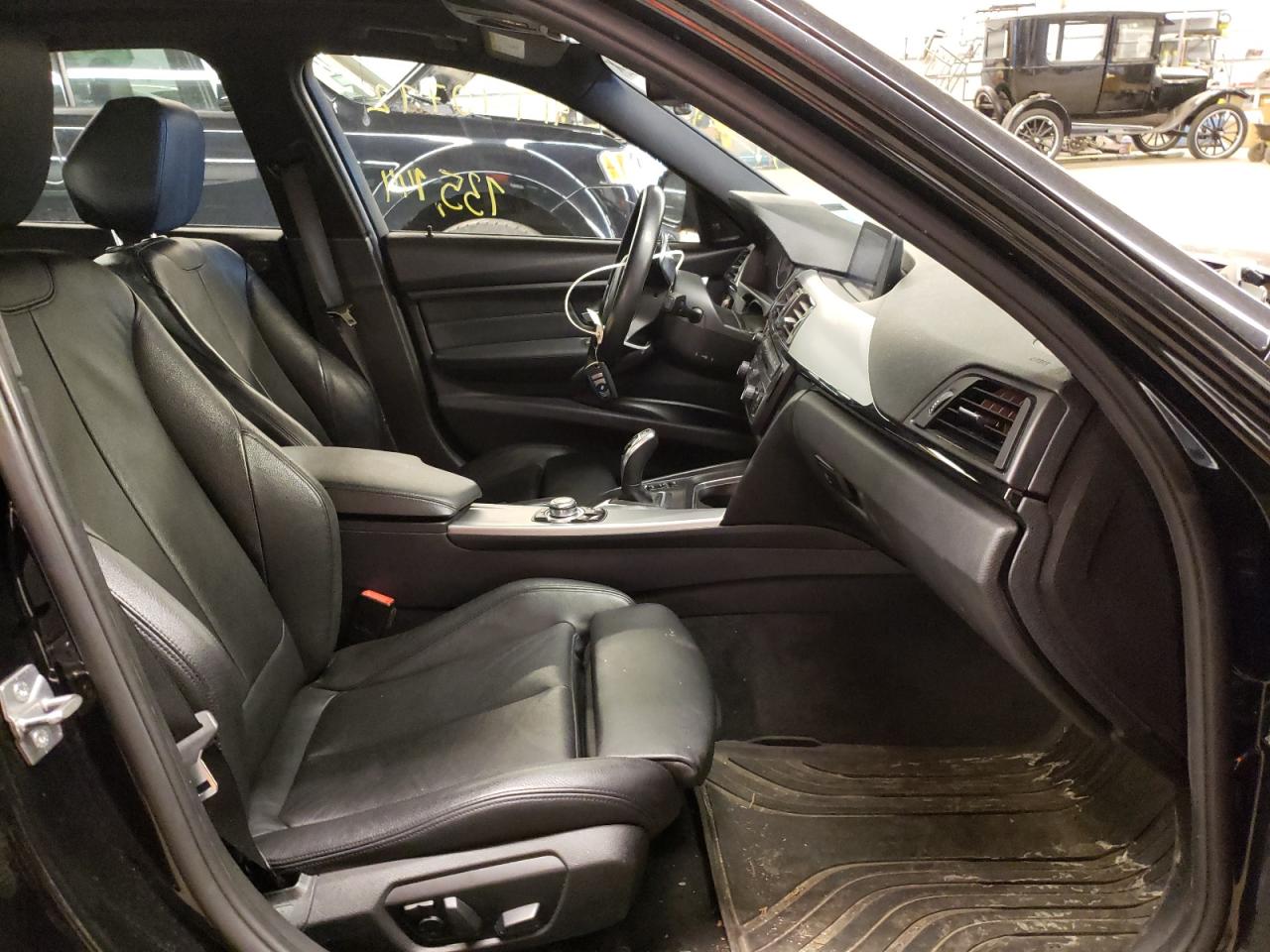 Photo 5 from auction – 2013 BMW 328 XI with VIN WBA3B3C57DF541384