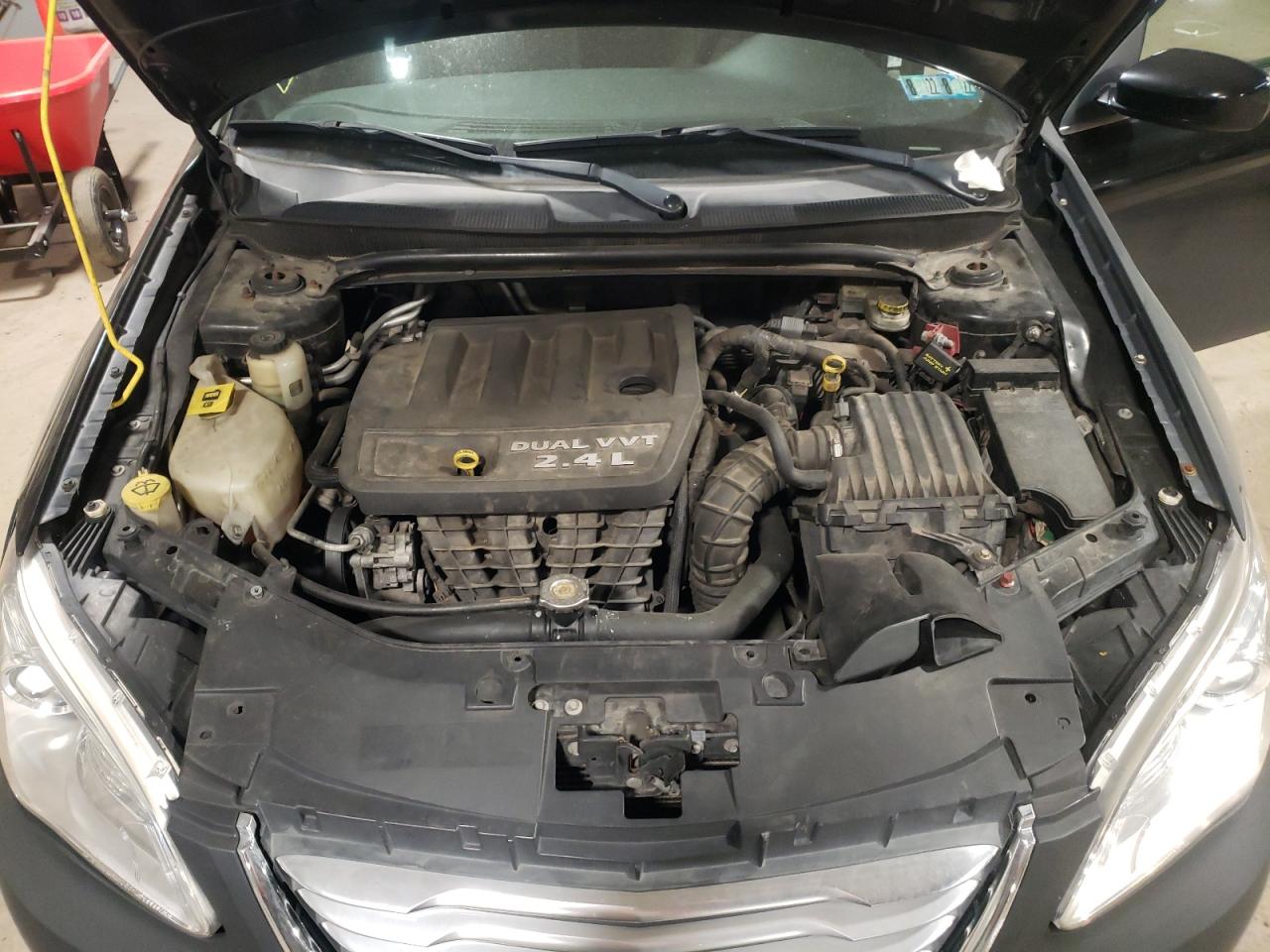 Photo 7 from auction – 2012 CHRYSLER 200 LX with VIN 1C3CCBAB3CN167111