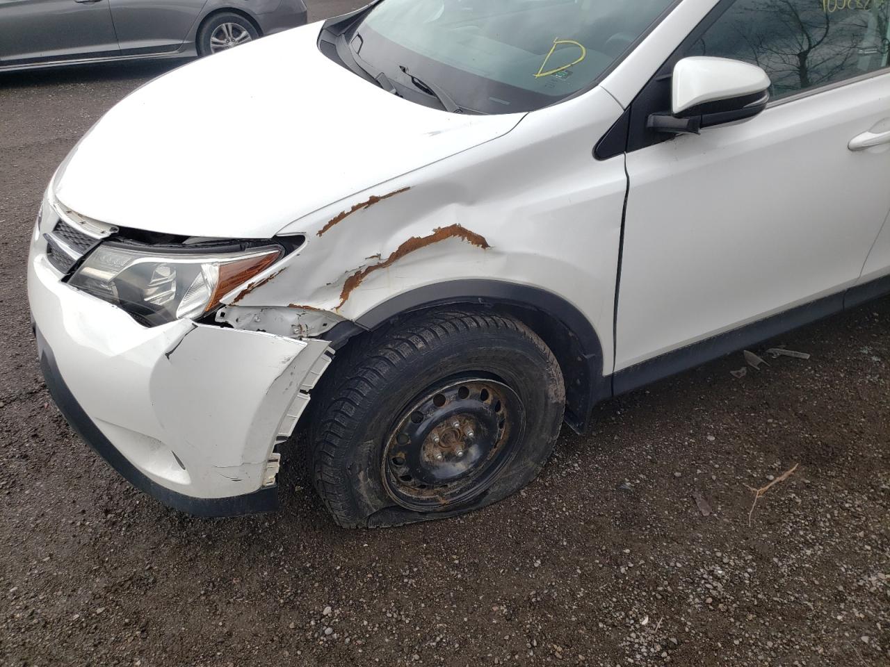Photo 9 from auction – 2015 TOYOTA RAV4 LE with VIN 2T3BFREV9FW369993
