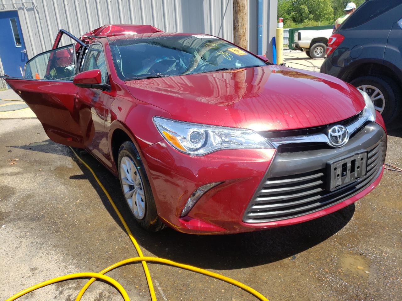 Photo 1 from auction – 2015 TOYOTA CAMRY LE with VIN 4T1BF1FK0FU947302