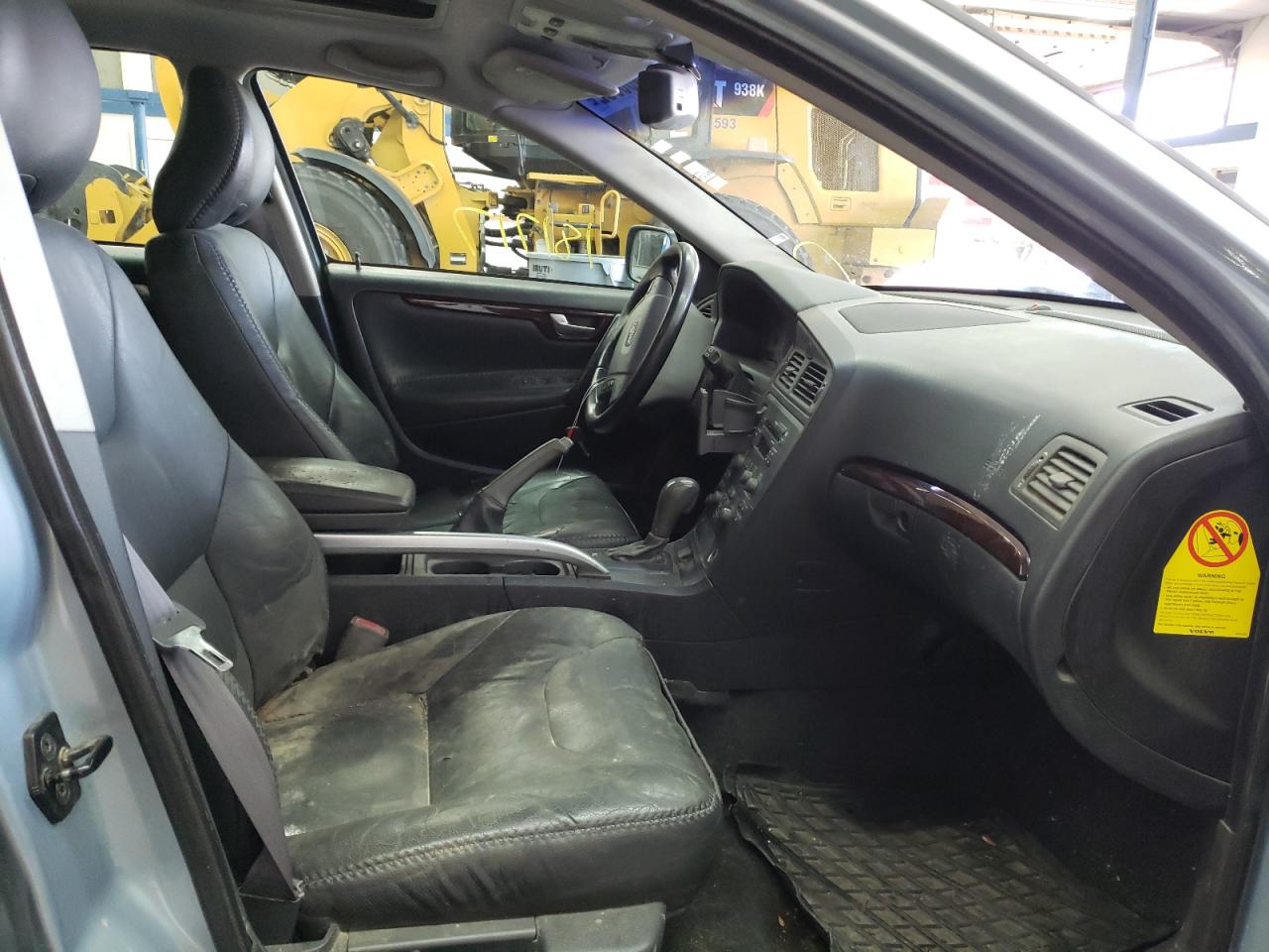 Photo 5 from auction – 2001 VOLVO V70 XC with VIN YV1SZ58D611009620