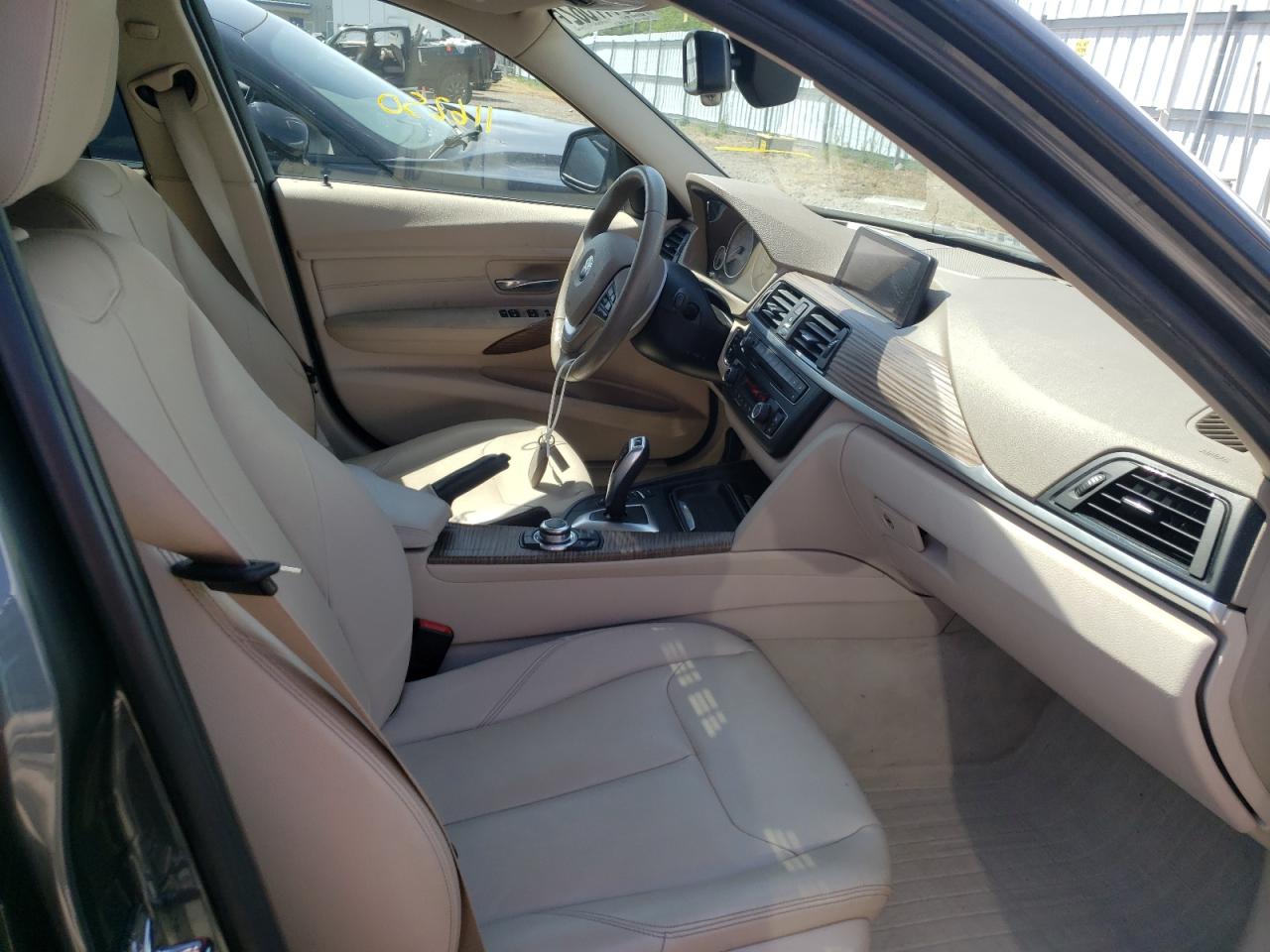 Photo 5 from auction – 2012 BMW 328 I with VIN WBA3A5C54CFJ88809