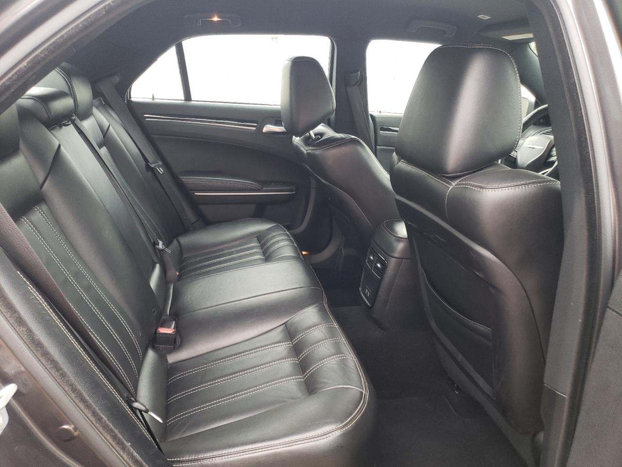 Photo 6 from auction – 2020 CHRYSLER 300 S with VIN 2C3CCAGG4LH164594