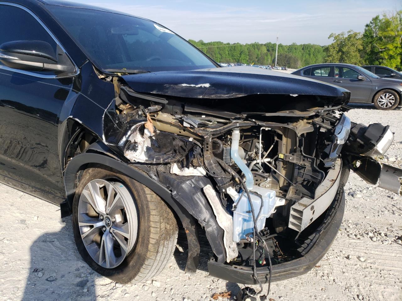 Photo 9 from auction – 2016 TOYOTA HIGHLANDER with VIN 5TDZKRFH7GS160743