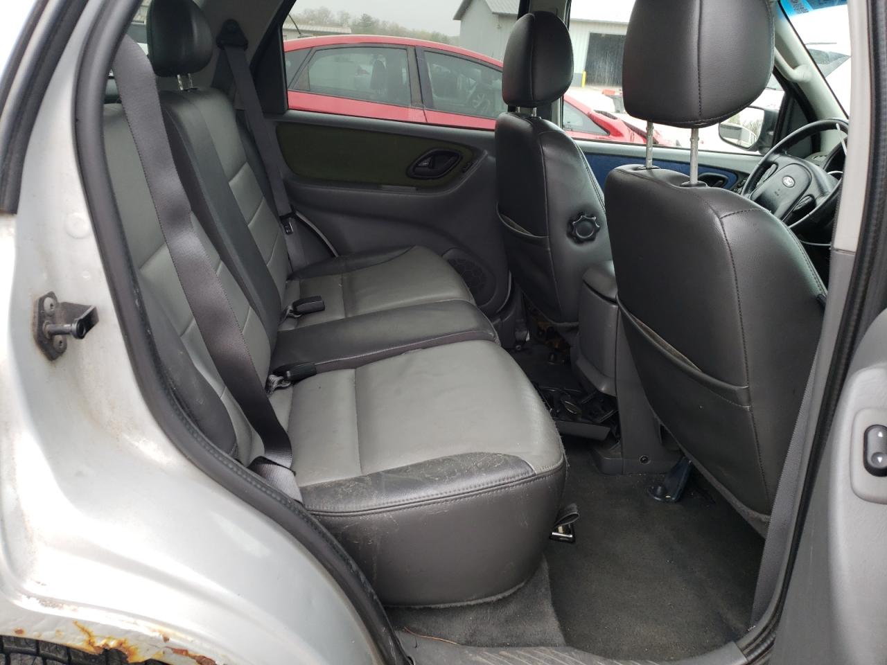 Photo 6 from auction – 2003 FORD ESCAPE XLT with VIN 1FMYU931X3KB34597