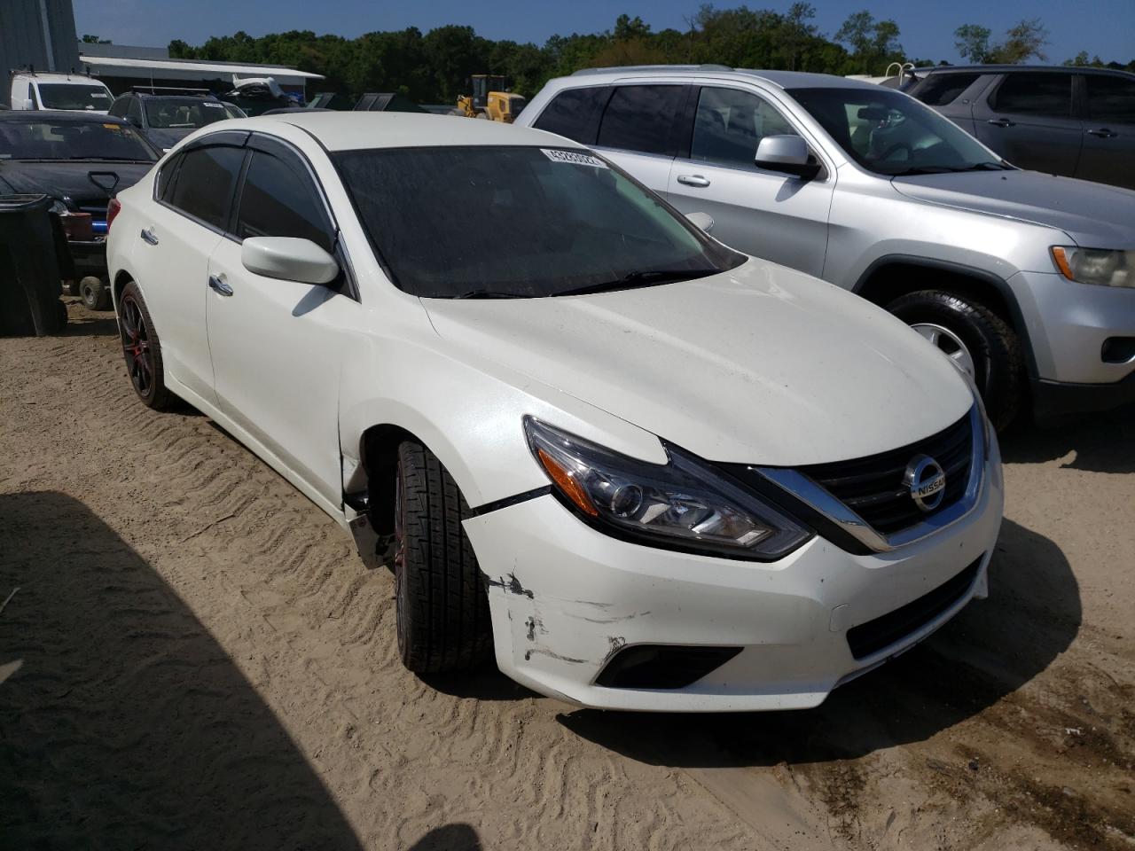 NISSAN ALTIMA 2.5 2017 with VIN 1N4AL3AP1HC124223 - Photo from auction
