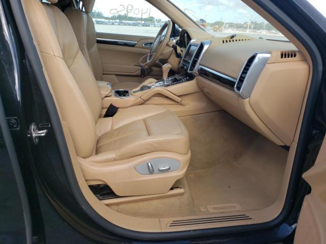 Photo 5 from auction – 2013 PORSCHE CAYENNE with VIN WP1AF2A23DLA36301